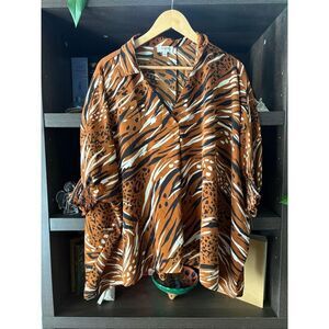 Umgee Animal Print Oversized Blouse Size Small